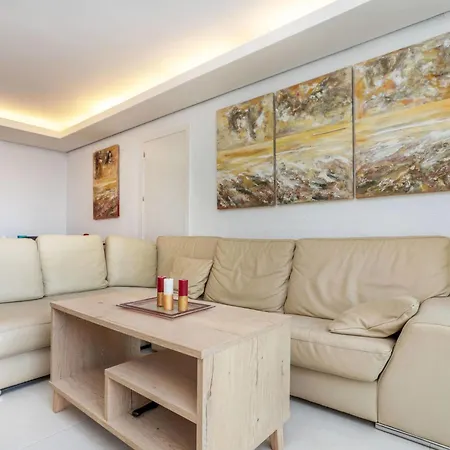 Edificio Panorama By Interhome